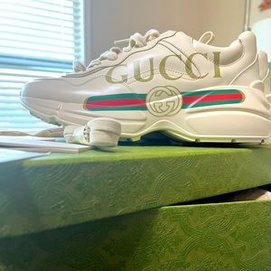 Gucci women Rhyton sneakers white